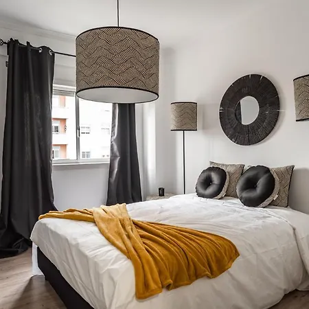 Apartment Akicity Penha Ebony Lisbon